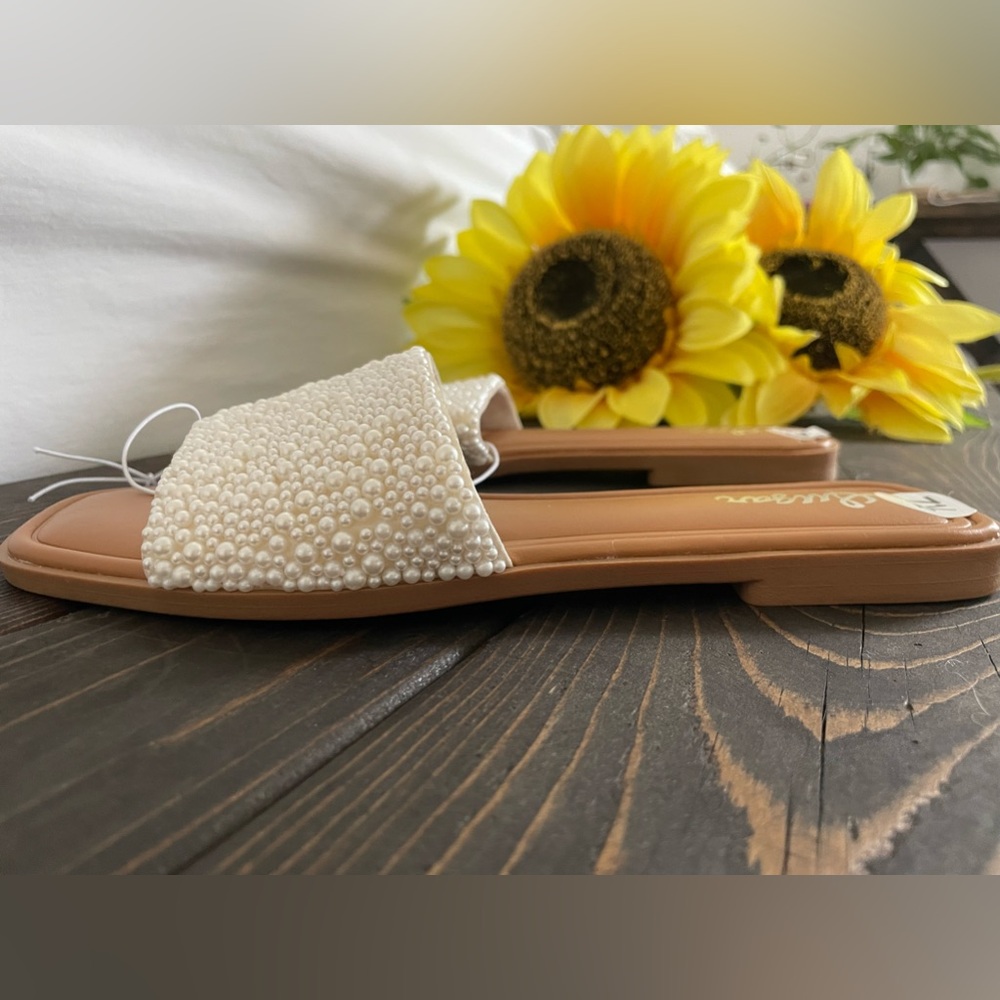 SUGAR SANDALS